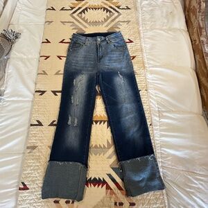 Rolled Hem Frayed Straight Jean